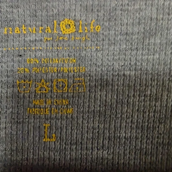 NATURAL LIFE Gray Crop Top with Daisy Design - Picture 3 of 4